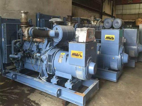 普宁发电机组带负载降电压是什么原因照成的？