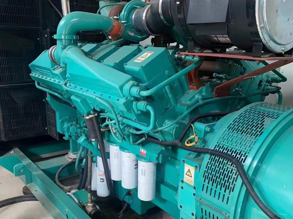 普宁更换100kW柴油发电机组机油时，需要注意哪些事项？