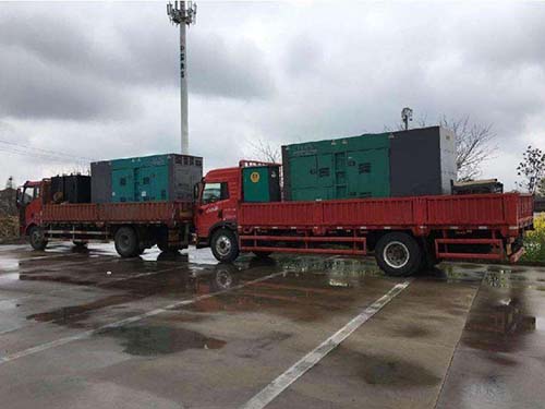 普宁涂抹密封胶后，需要等待多长时间才能安装水冷式机油散热器密封件？